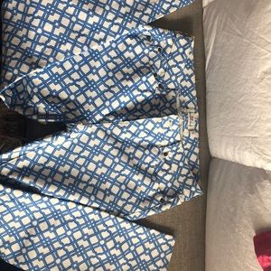 Woman’s blue Vineyard vines pants